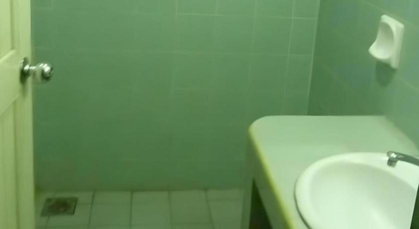 Hotel Hung Hung Kuching Buitenkant foto