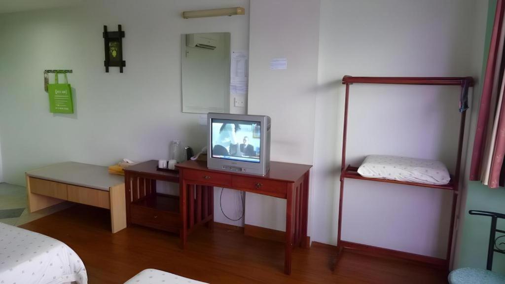 Hotel Hung Hung Kuching Buitenkant foto
